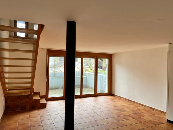 Joli appartement 2.5 pièces 120 m2 sur 2 niveaux, rez-de-chaussée et 1er étage 1