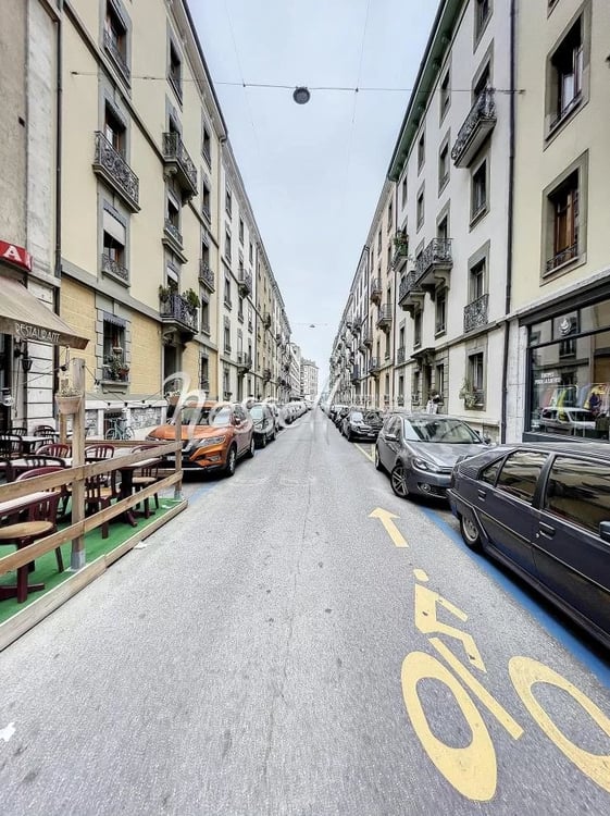 Underground parking in Eaux-Vives 7