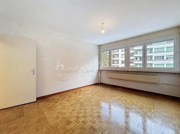 Elegant 1-room apartment in Champel 7