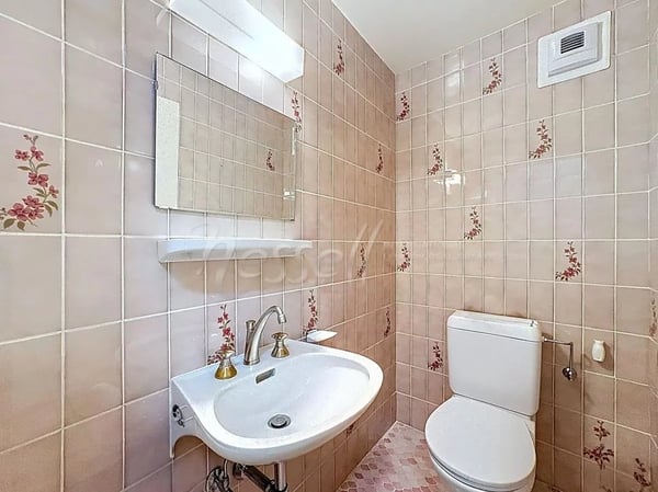 Elegant 1-room apartment in Champel 6