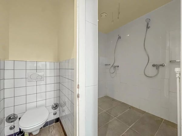 Spacious arcade ? ideal for sports or wellness activities 4