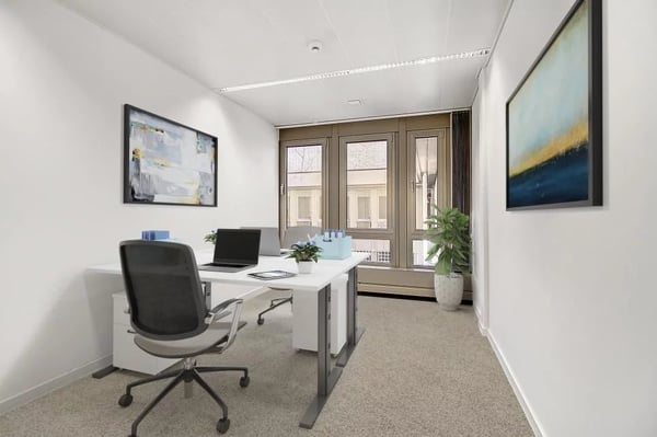 Large surface area available in the center of Geneva 6