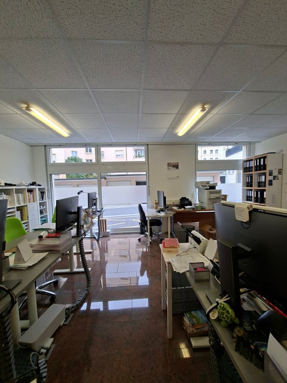 Local commercial d'environ 14m² 2