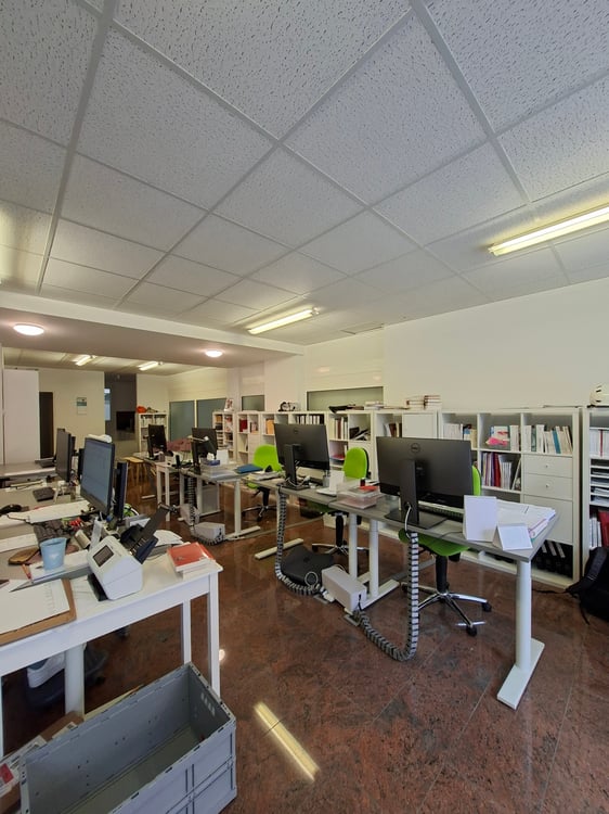 Local commercial d'environ 14m² 1