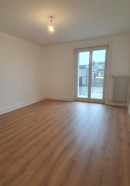 Appartement entièrement rénové en 2021 de 1 pièces au rez-de-chaussée 3