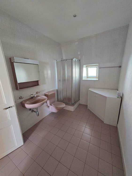 Grand appartement d'environ 120m² avec vue sur le lac et les Alpes - Premier loyer net offert 7