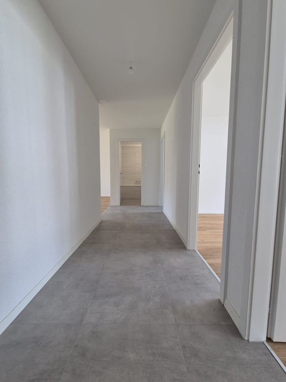 Appartement entièrement rénové de 3,5 pièces au 1er étage 6