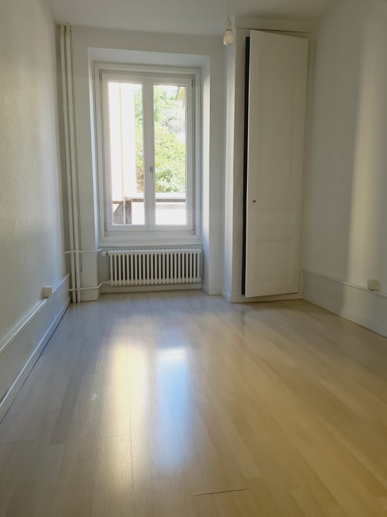 A louer, appartement de 3 pièces au rez-de-chaussée 5