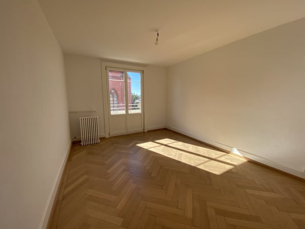 Appartement entièrement rénové de 1 pièces au 4ème étage 3