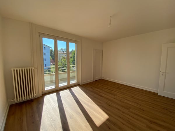 Appartement rénové de 3 pièces au 1er étage 3