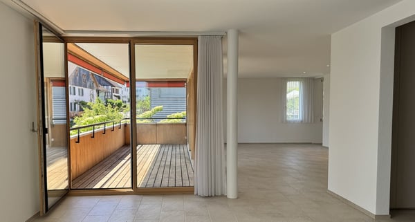 Moderen, sonnige 4.5 Zimmerwohnung mit Balkon, Autoeinstellhallenplatz und grossem Kellerabteil 8