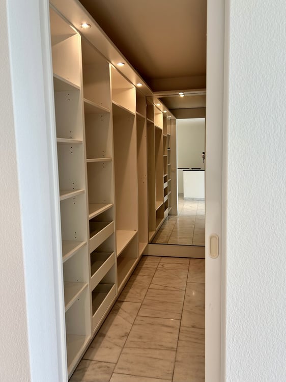 Exklusive 6.5-Zimmer-Wohnung auf zwei Ebenen mit Weitblick in Riehen 9