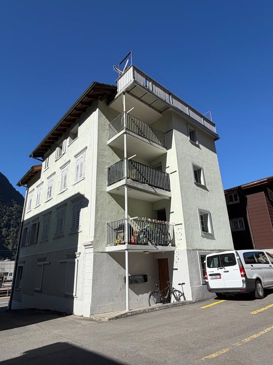 4-Familienhaus nahe Bahnhof Erstfeld – voll vermietet, 2021 modernisiert | Bieterverfahren 2