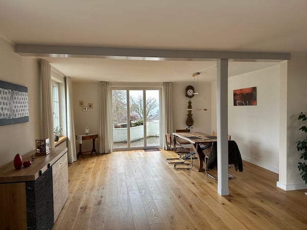 Grosszügige 4.5-Zimmer-Wohnung mit Balkon und Loggia in Schwyz 9