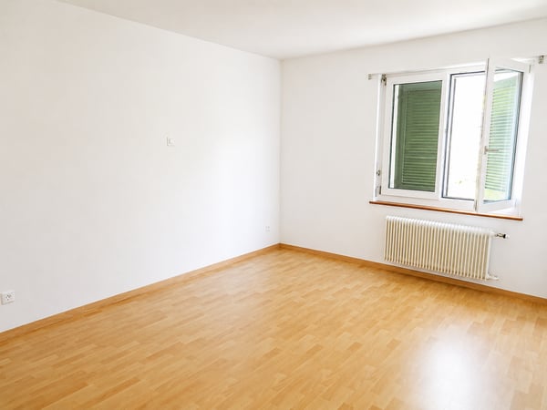 Grosszügige 8-Zimmer-Wohnung mit Balkon und wunderschöner Weitsicht 7