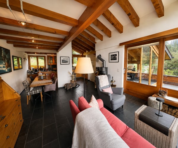 Attraktiver 4,5-Zimmer-Hausteil mit Galerie und traumhafter Aussicht in Valbella 10