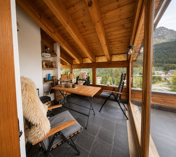 Attraktiver 4,5-Zimmer-Hausteil mit Galerie und traumhafter Aussicht in Valbella 17