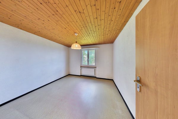 Freistehendes Einfamilienhaus mit traumhafter Fernsicht an sonniger Aussichtslage in Hüttwilen 8