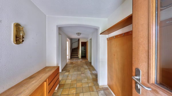Wohnen mit Weitsicht - 5 1/2-Zimmer Einfamilienhaus an erhöhter Lage in Andelfingen 2