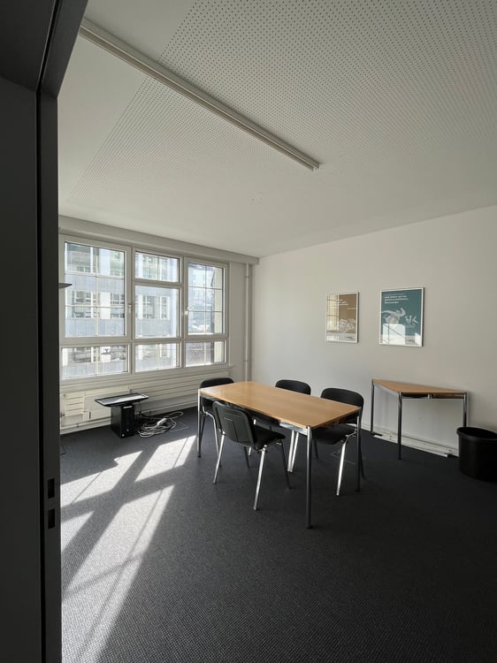280 m2 geräumiges und lichtdurchflutendes Büro zu vermieten 6