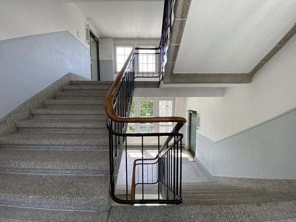 280 m2 geräumiges und lichtdurchflutendes Büro zu vermieten 3