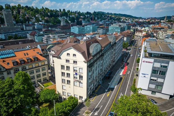 280 m2 geräumiges und lichtdurchflutendes Büro zu vermieten 1