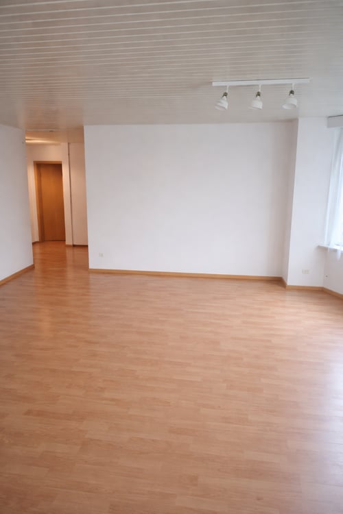 Schöne 2.5 Zimmer-Wohnung an guter Lage zu vermieten 2