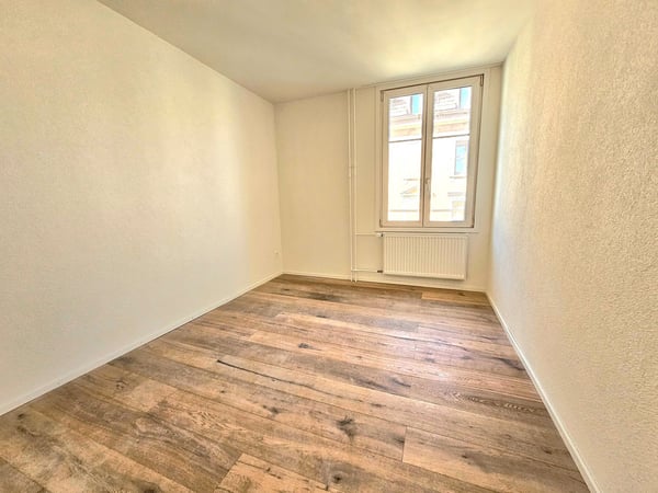 schöne, renoviete 2.5 Zimmer Wohnung 2