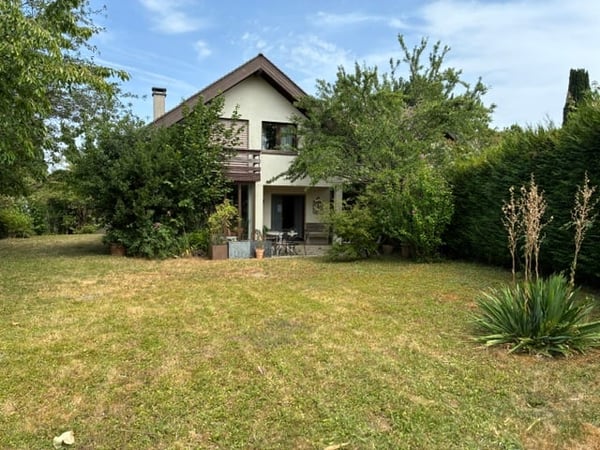 Charmante maison jumelle à Féchy