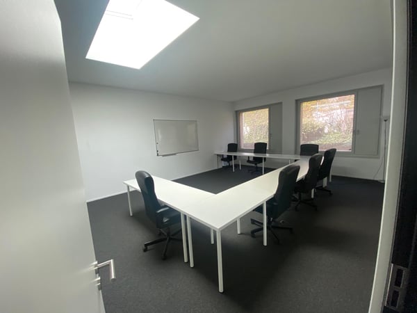 Spacieux bureaux à proximité du lac 2