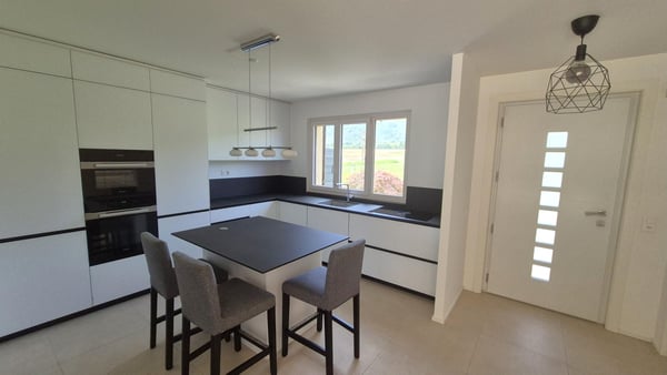 Charmante maison à louer sur Chéserex 8