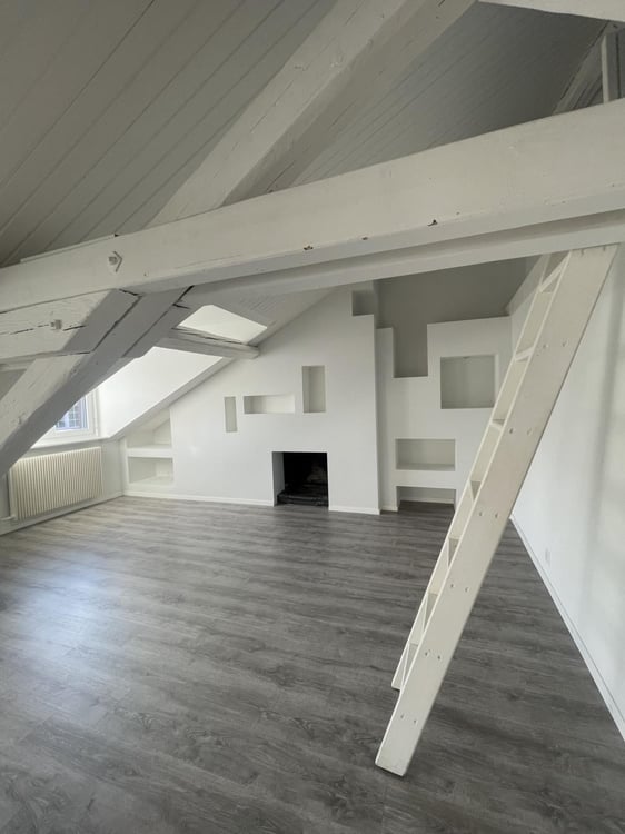 Charmant appartement sous les combles de 4 pièces au 4ème étage 5