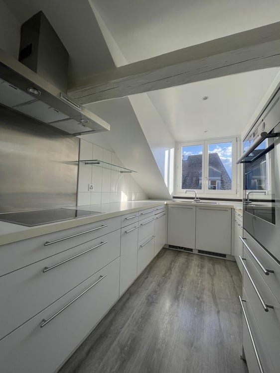 Charmant appartement sous les combles de 4 pièces au 4ème étage 1