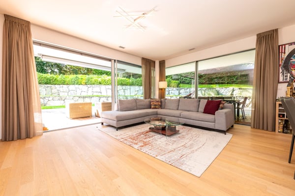 Superbe appartement de 1.5 pièces avec un jardin au centre de Nyon 1