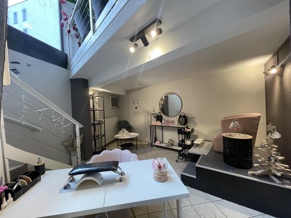 Arcade commerciale idéalement située 3