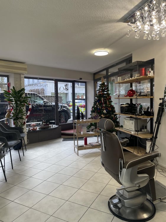 Arcade commerciale idéalement située 1