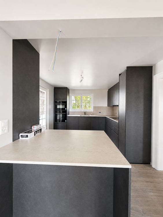 Superbe villa rénovée avec vue panoramique, piscine et vaste jardin 2