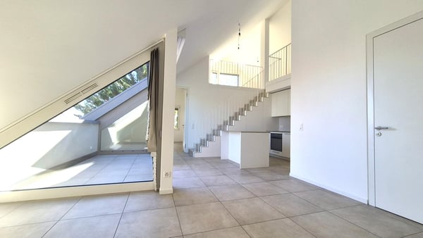 Magnifique appartement récent de 4.5 pièces aux combles à Eysins 1