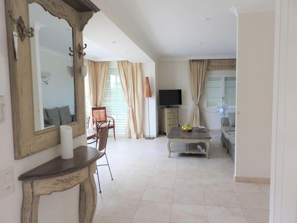 Magnifique appartement meublé de 2,5 pièces avec terrasse face au lac 6