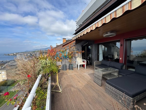 Une adresse privilégiée à Montreux ! 4,5 pièces vue lac avec balcon