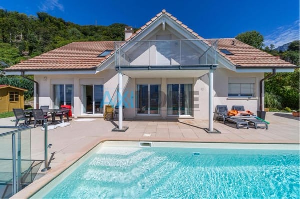 somptueuse vue sur le lac pour cette villa individuelle de 5.5 pièces