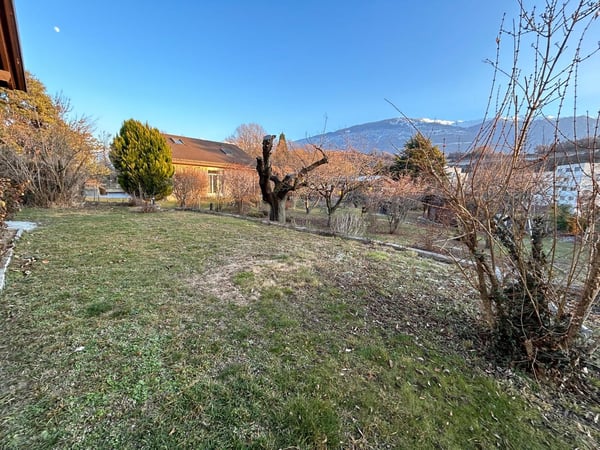 Maison individuelle - Garage - Très grand extérieur 3
