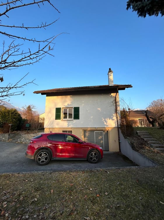 Maison individuelle - Garage - Très grand extérieur 15