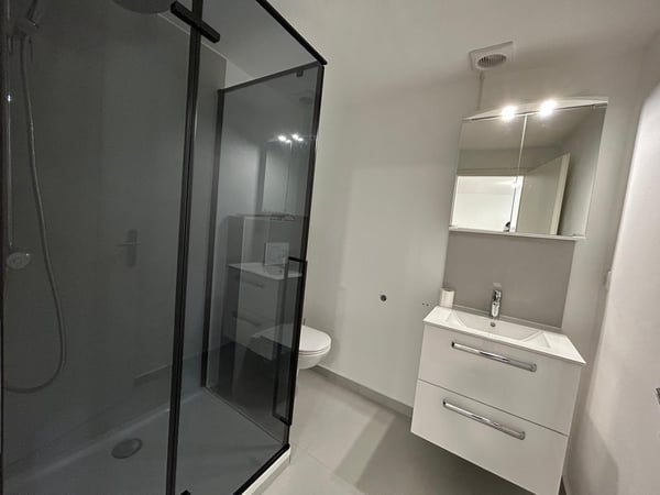 NEUF – 5.5 pces ET studio pour Airbnb ou activité indépendante 10