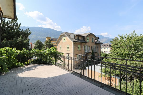 OCCASION UNIQUE - Grand appartement rénové au centre de Sion – QUARTIER DES COLLINES 6