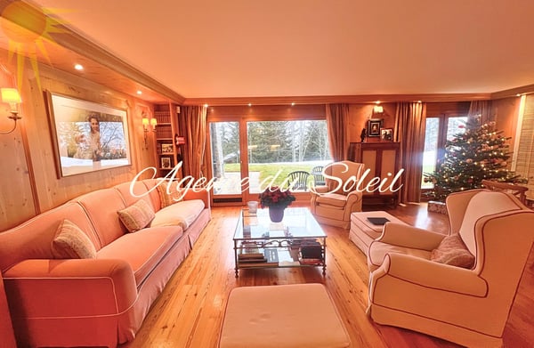 Somptueux lot de 4.5 pièces + 3.5 pièces + chambre de service, jardin, piscine privée au coeur de Crans ! 4