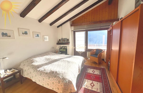 Agréable et vaste maison de 2 appts (4,5 + 2.5 pièces) dans le village de Mollens, à 5 minutes en voiture de Crans-Montana ! 9