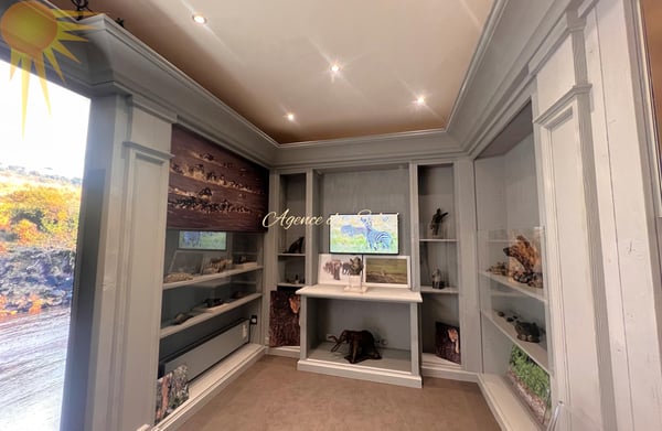 Grand espace commercial de 220 m² en plein coeur de la station ! 1