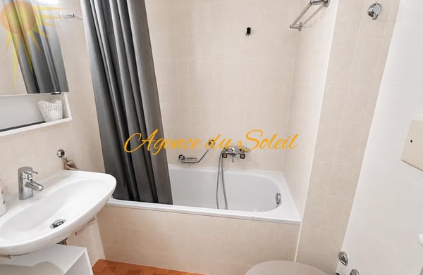 À louer au mois : Très cosy appartement de 4.5 pièces à proximité du funiculaire ! 11