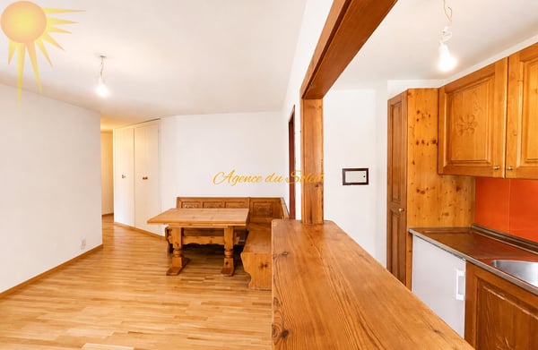 Adorable pied-à-terre de 3.5 pièces à proximité du funiculaire de Montana ! 2